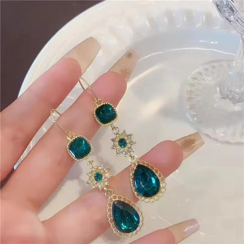 Astoria Pieces New